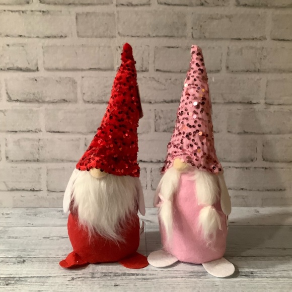 Set of 2 Sequin Hat Valentine Gnomes - Picture 1 of 2